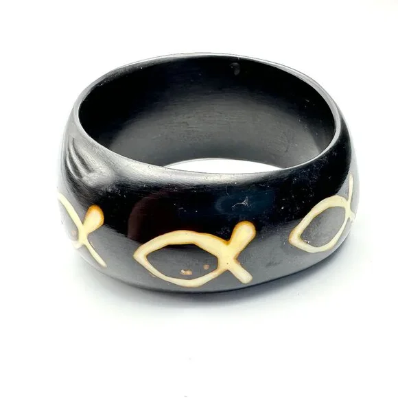 Vintage Black Asymmetrical Lucite Bangle Duo —  Both Size 8 1/4 — Vintage — EUC - Picture 5 of 12